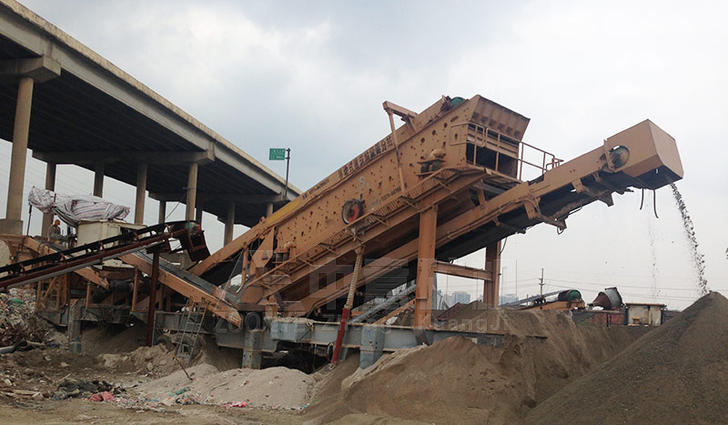 建筑垃圾破碎現場(chǎng)